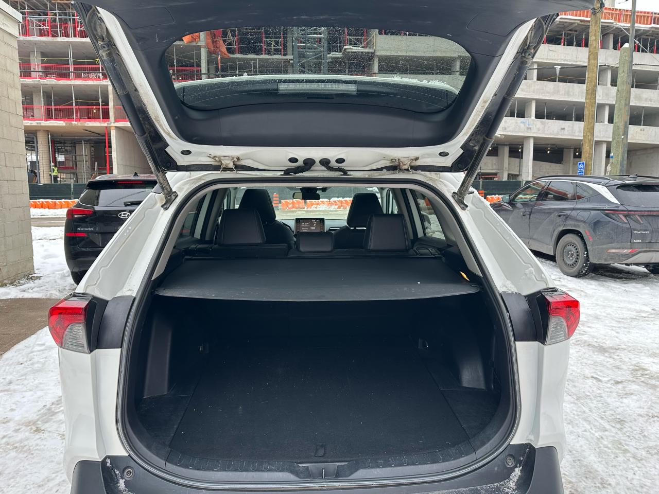 2021 Toyota RAV4 XLE AWD - Photo #14