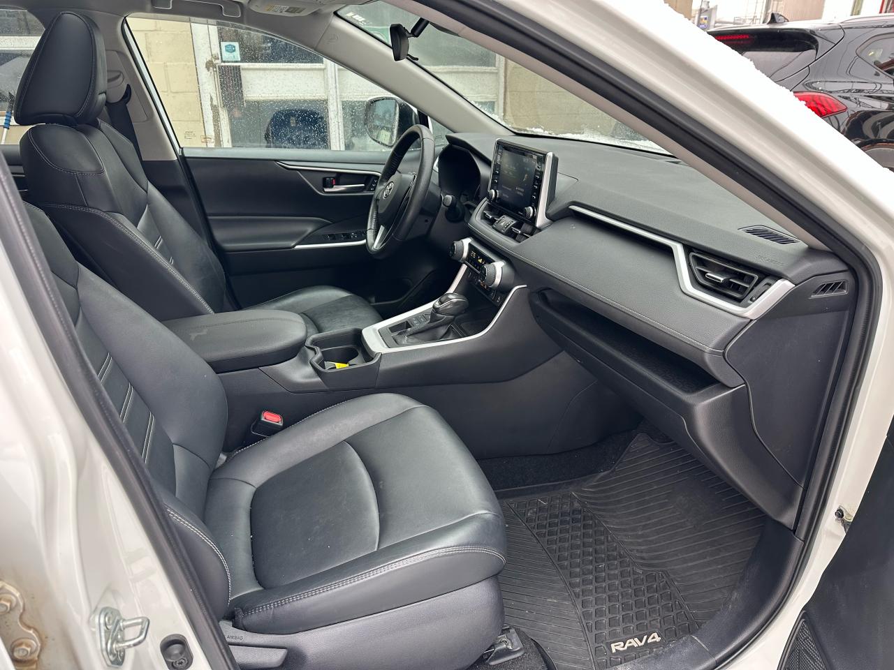 2021 Toyota RAV4 XLE AWD - Photo #8