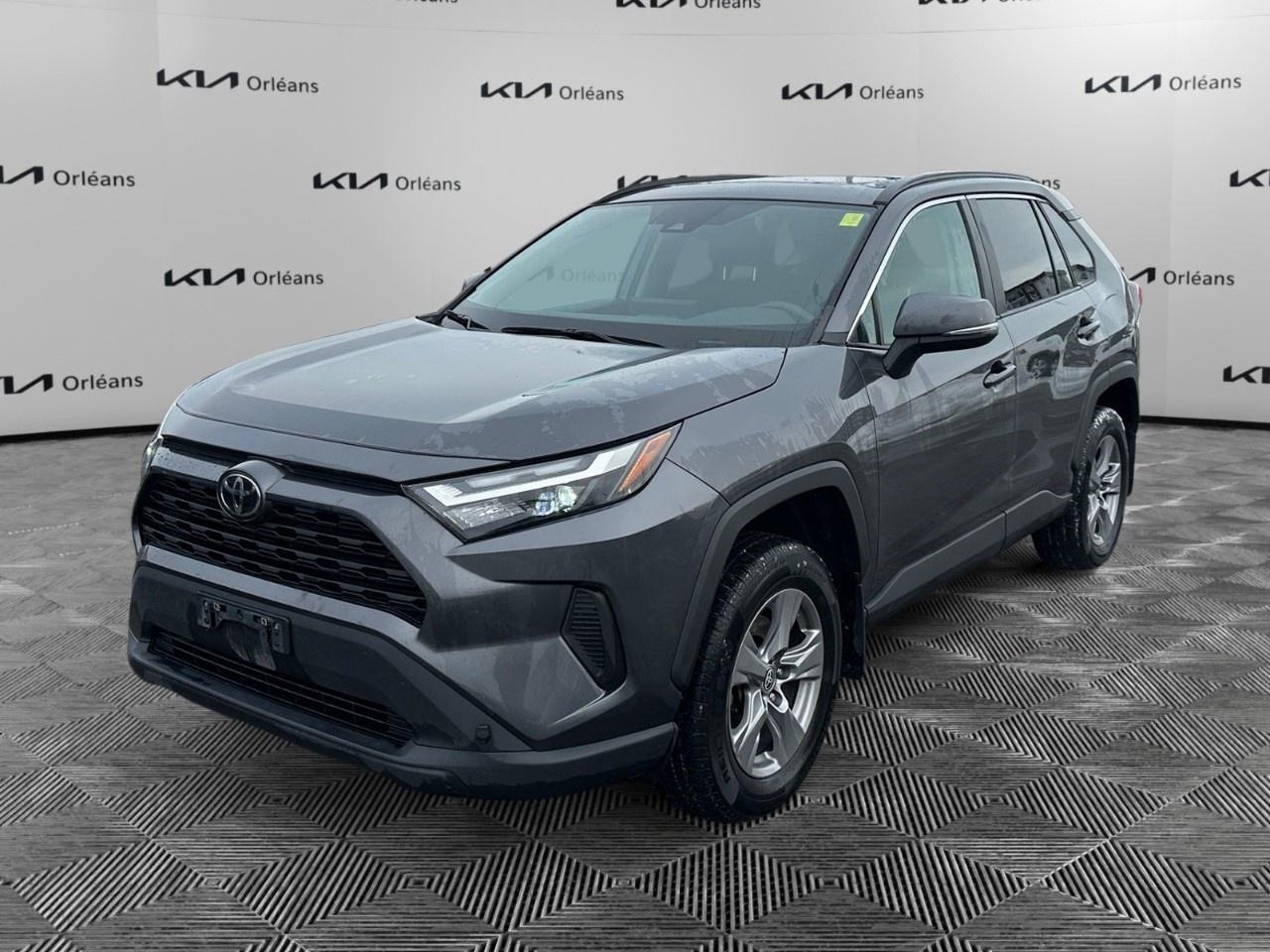 <p>WE ACCEPT ALL MAKE AND MODEL TRADE IN VEHICLES. JUST WANT TO <a href=https://app.openlane.ca/trade-in?token=KIA417-307c4788-1bf7-499a-84ff-65e982f8fe8b rel=nofollow><strong>SELL YOUR CAR</strong></a>? WE BUY EVERYTHING!</p><p>Advertised pricing is only available with Orleans Kias financing promotion. <span style=color:rgb( 0 , 0 , 0 )>Cash purchases are subject to a $2000 Price adjustment.</span></p><p>Ask us for more details!</p><p>DISCLAIMER: Advertised pricing includes all fees. Licensing and HST not included in the price.</p><p>Vehicle pricing, incentives, options (including standard equipment), and technical specifications listed for this vehicle may not match the exact vehicle displayed. Please confirm with a sales representative the accuracy of this information </p>