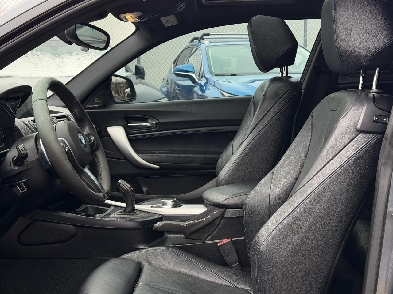 2017 BMW 2-Series M240i xDrive MPERF|NAVI|BACKUP|SUNROOF Photo4