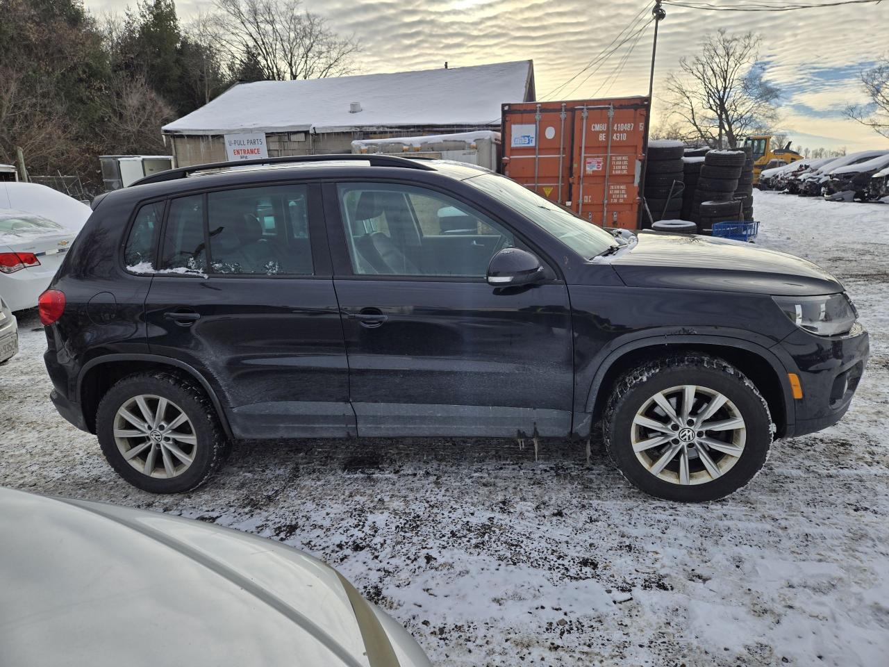 2012 Volkswagen Tiguan Trendline Photo3