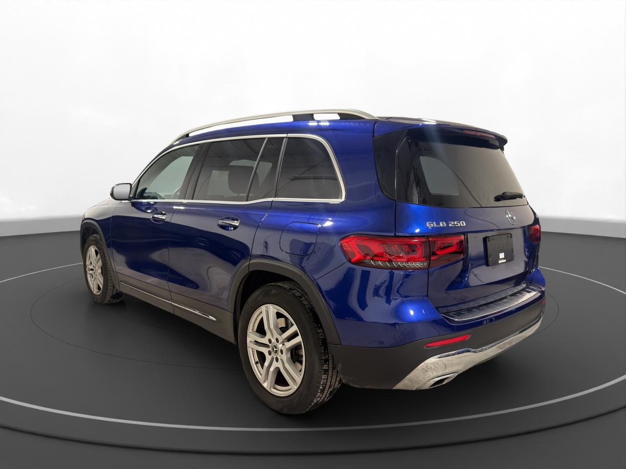 2021 Mercedes-Benz GLB GLB 250 Photo