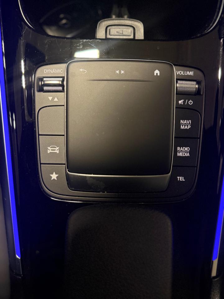 2021 Mercedes-Benz GLB GLB 250 Photo