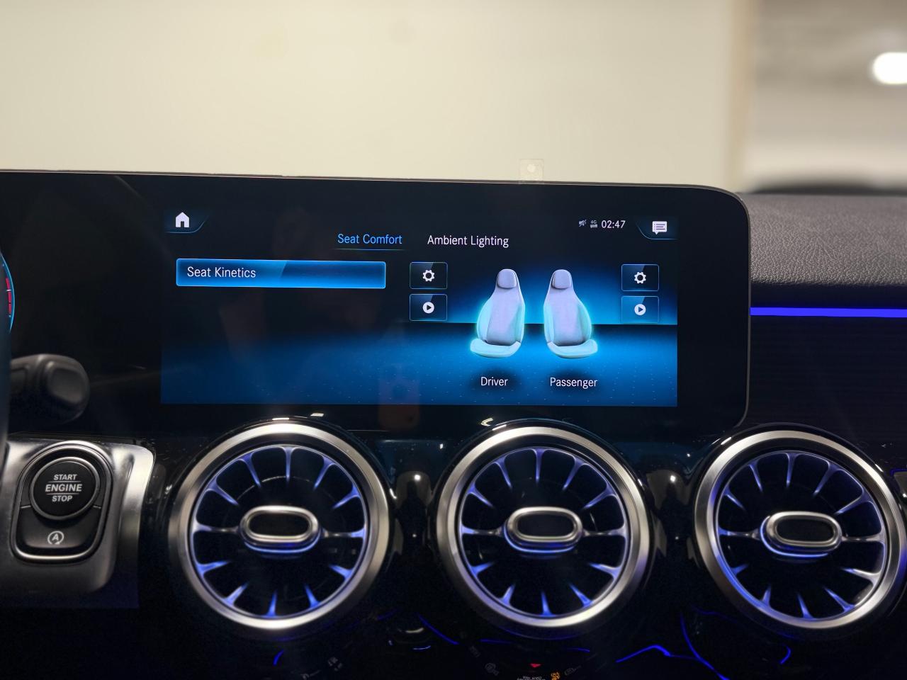 2021 Mercedes-Benz GLB GLB 250 Photo