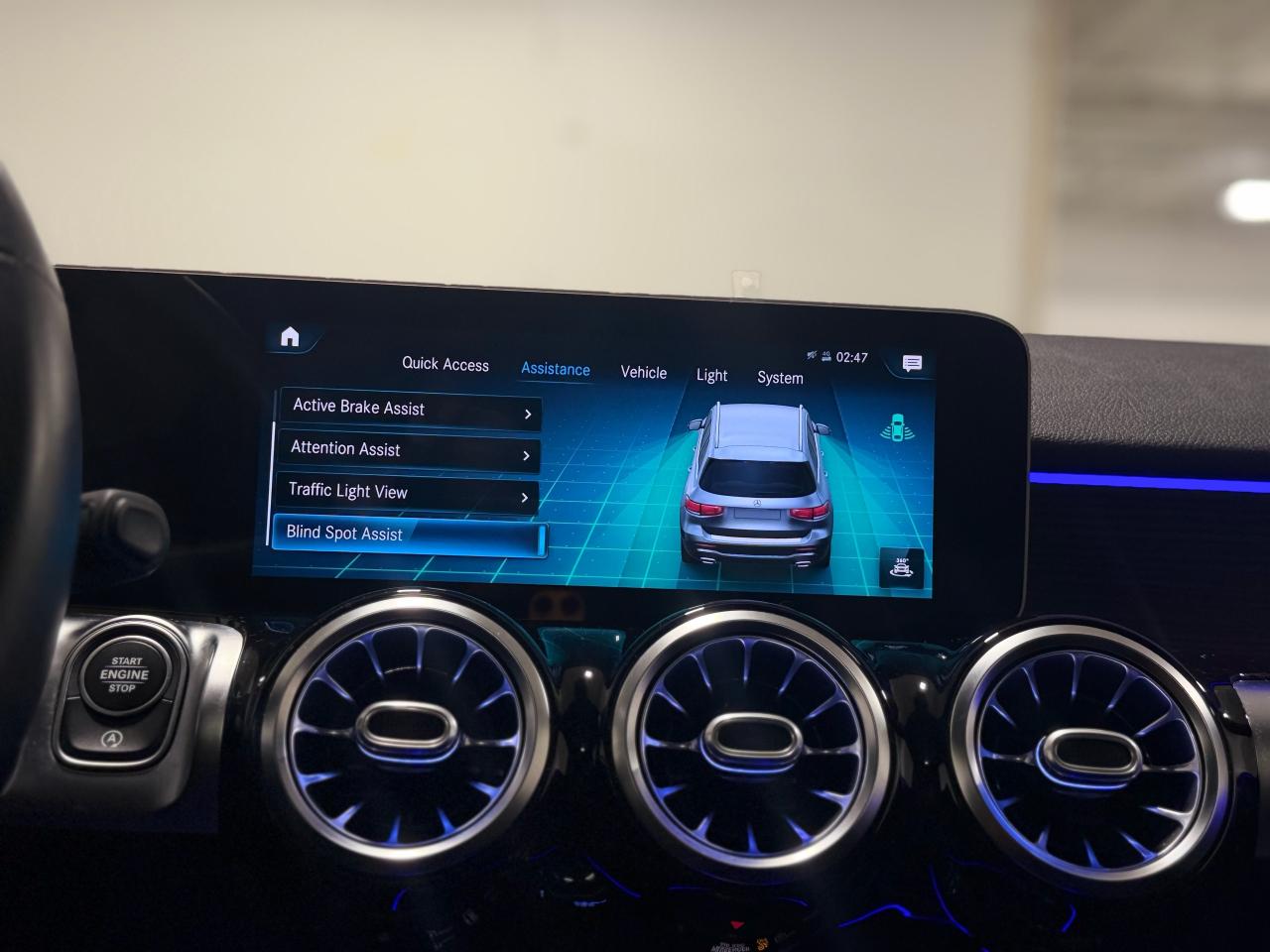 2021 Mercedes-Benz GLB GLB 250 Photo