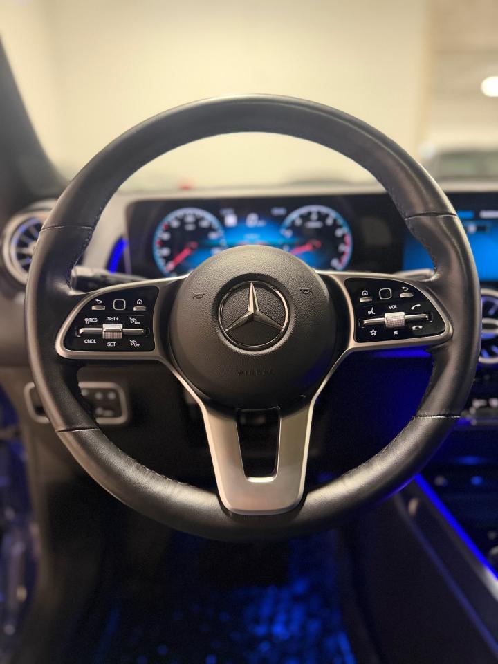 2021 Mercedes-Benz GLB GLB 250 Photo