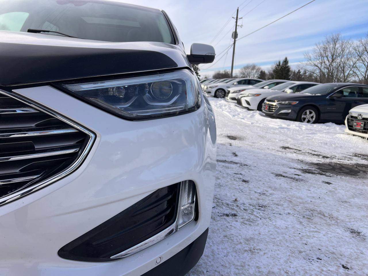 2019 Ford Edge Titanium Photo9