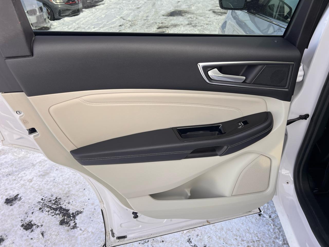 2019 Ford Edge Titanium Photo