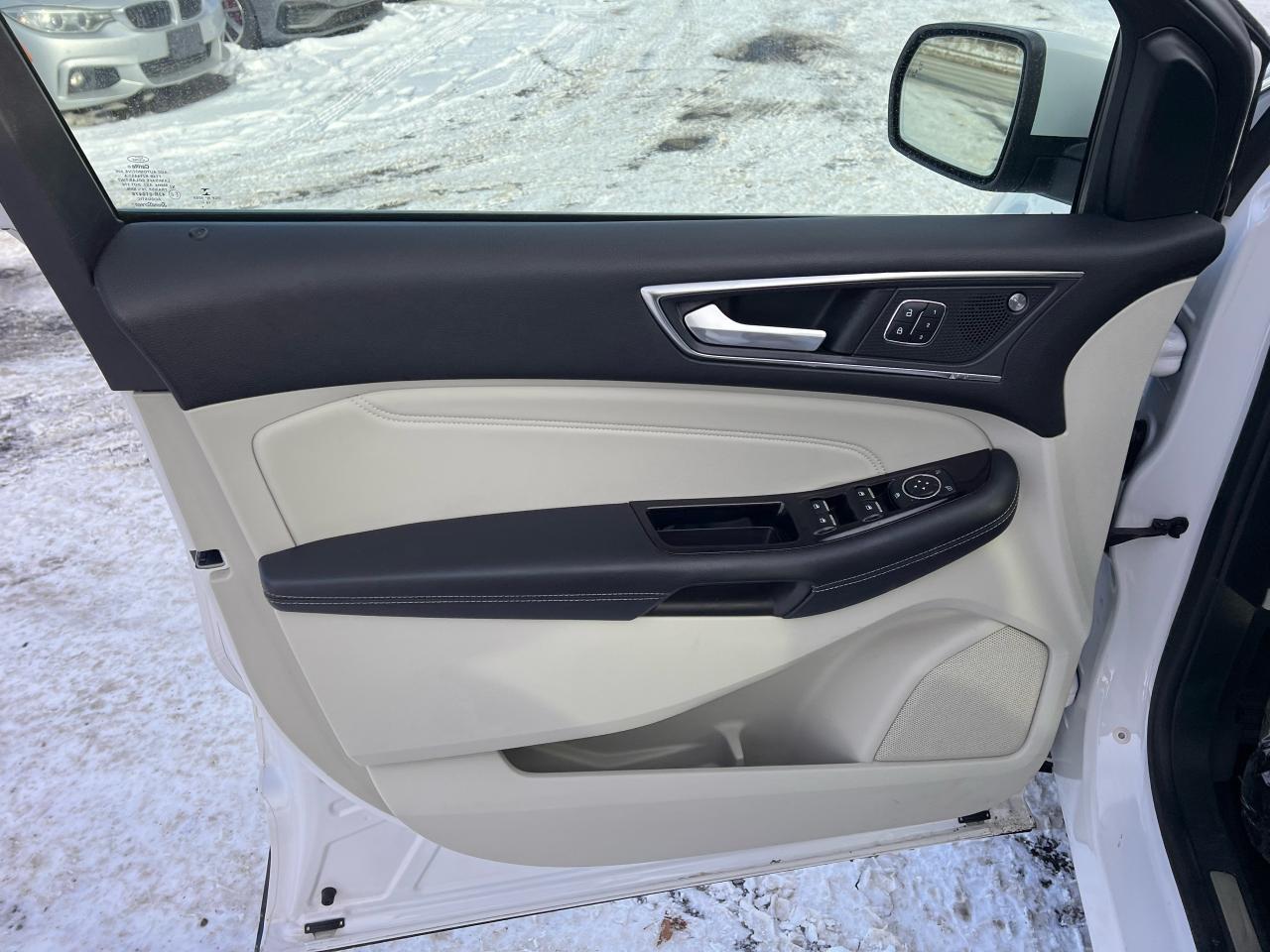 2019 Ford Edge Titanium Photo59