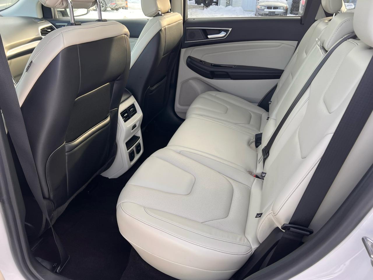 2019 Ford Edge Titanium Photo
