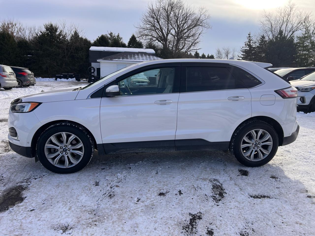 2019 Ford Edge Titanium Photo6