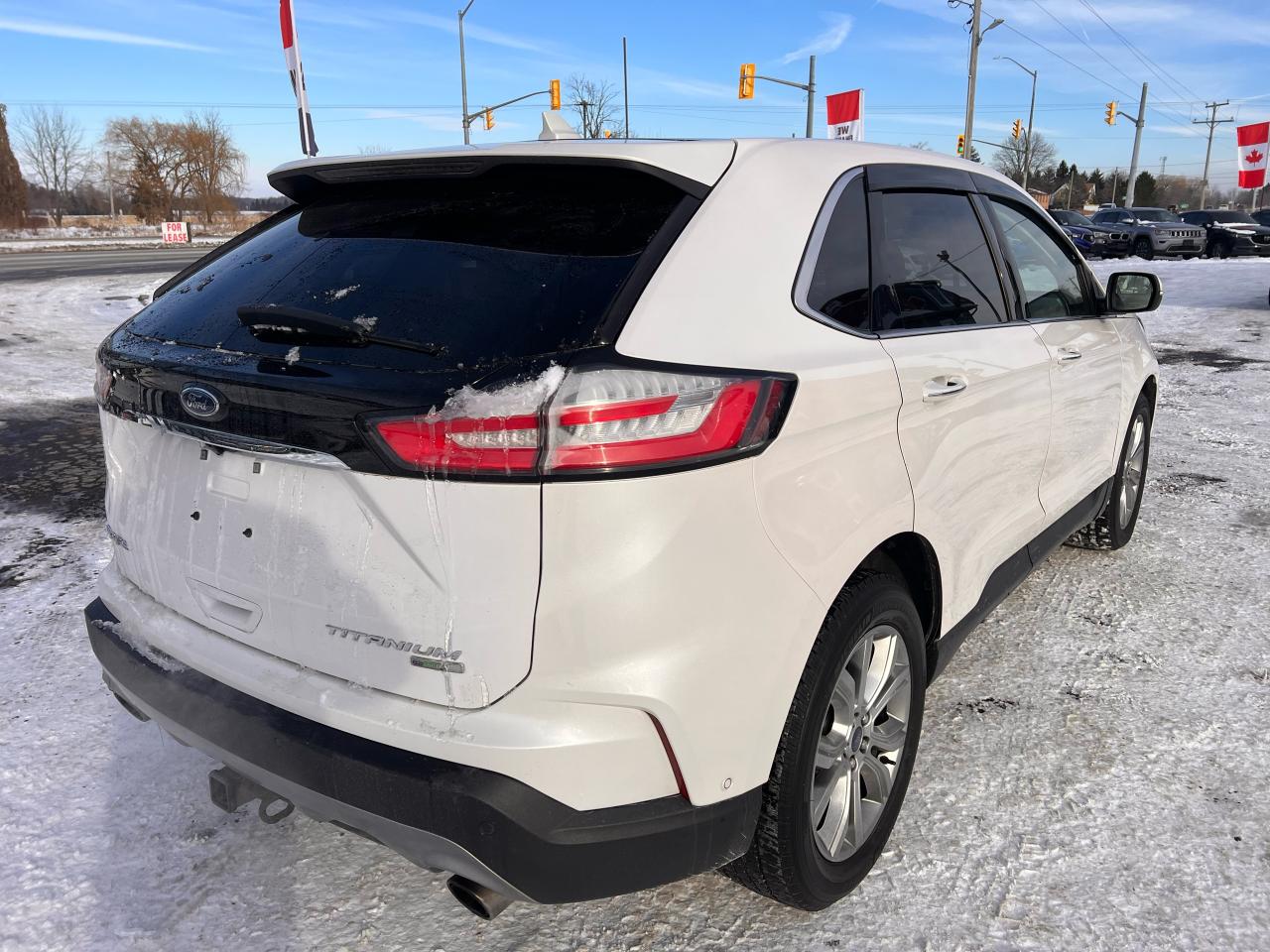 2019 Ford Edge Titanium Photo3