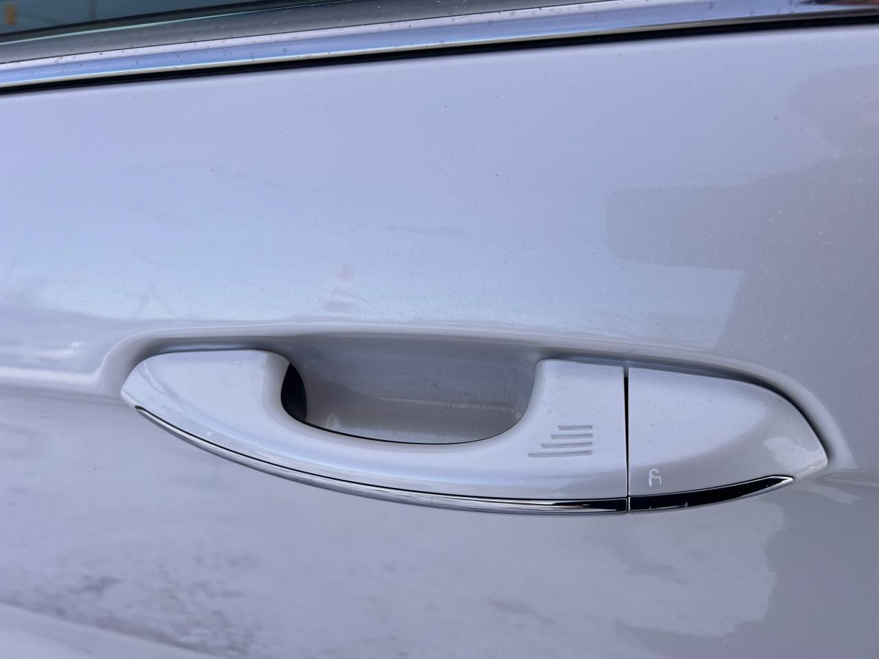 2019 Ford Edge Titanium Photo32