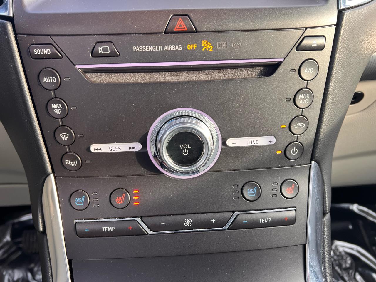 2019 Ford Edge Titanium Photo69