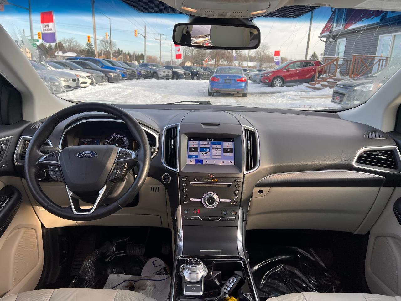 2019 Ford Edge Titanium Photo22