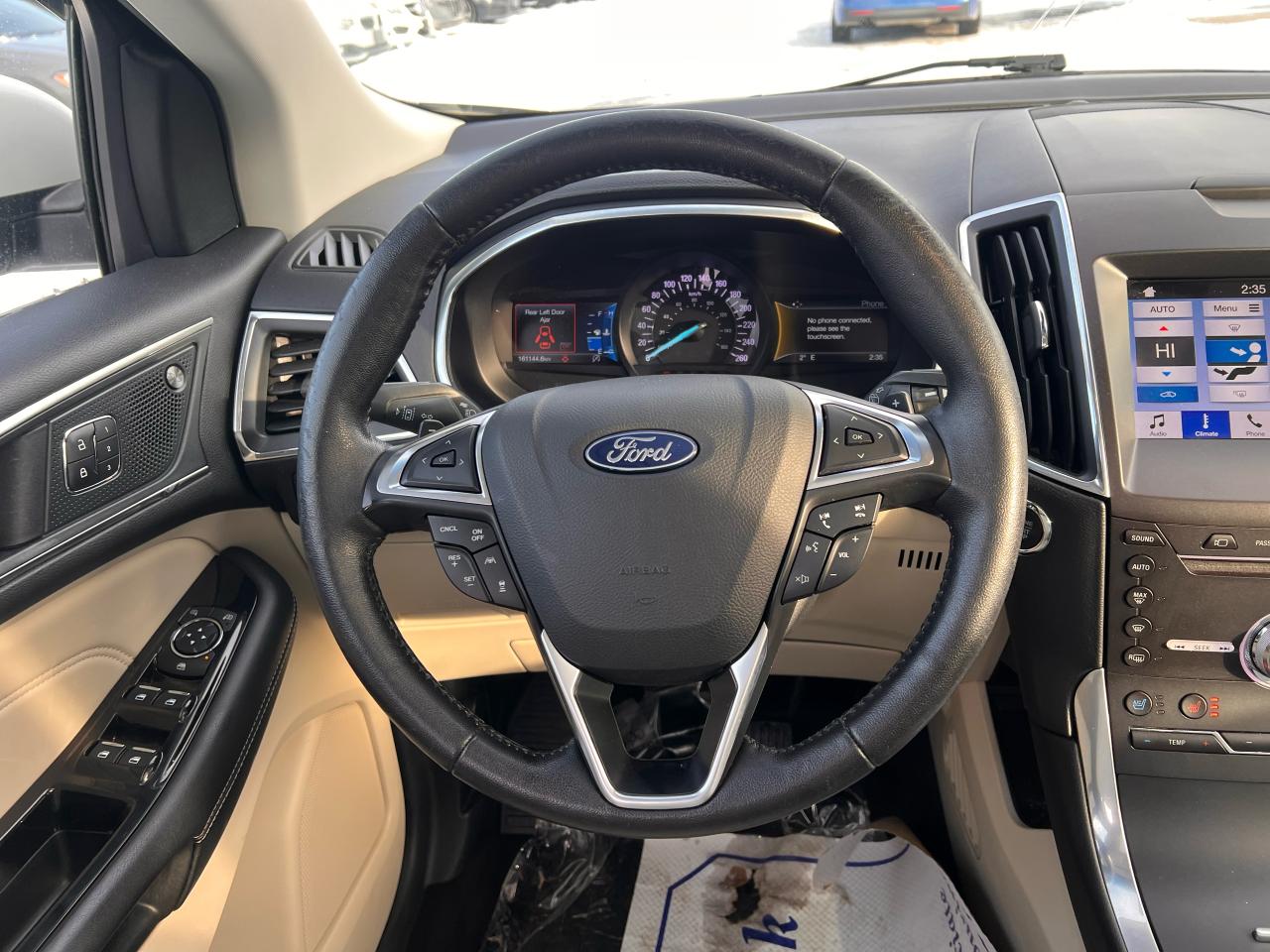 2019 Ford Edge Titanium Photo