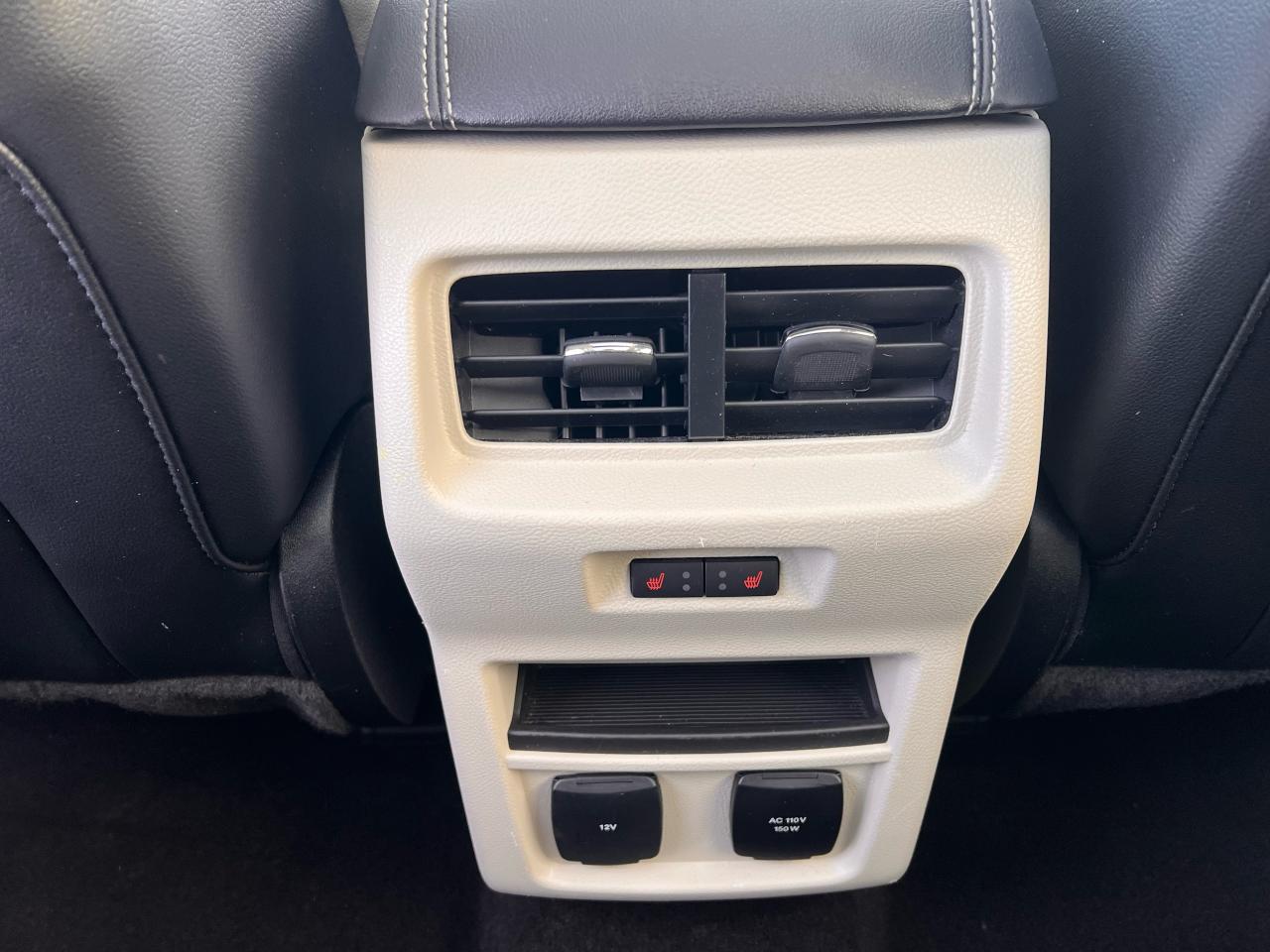 2019 Ford Edge Titanium Photo21