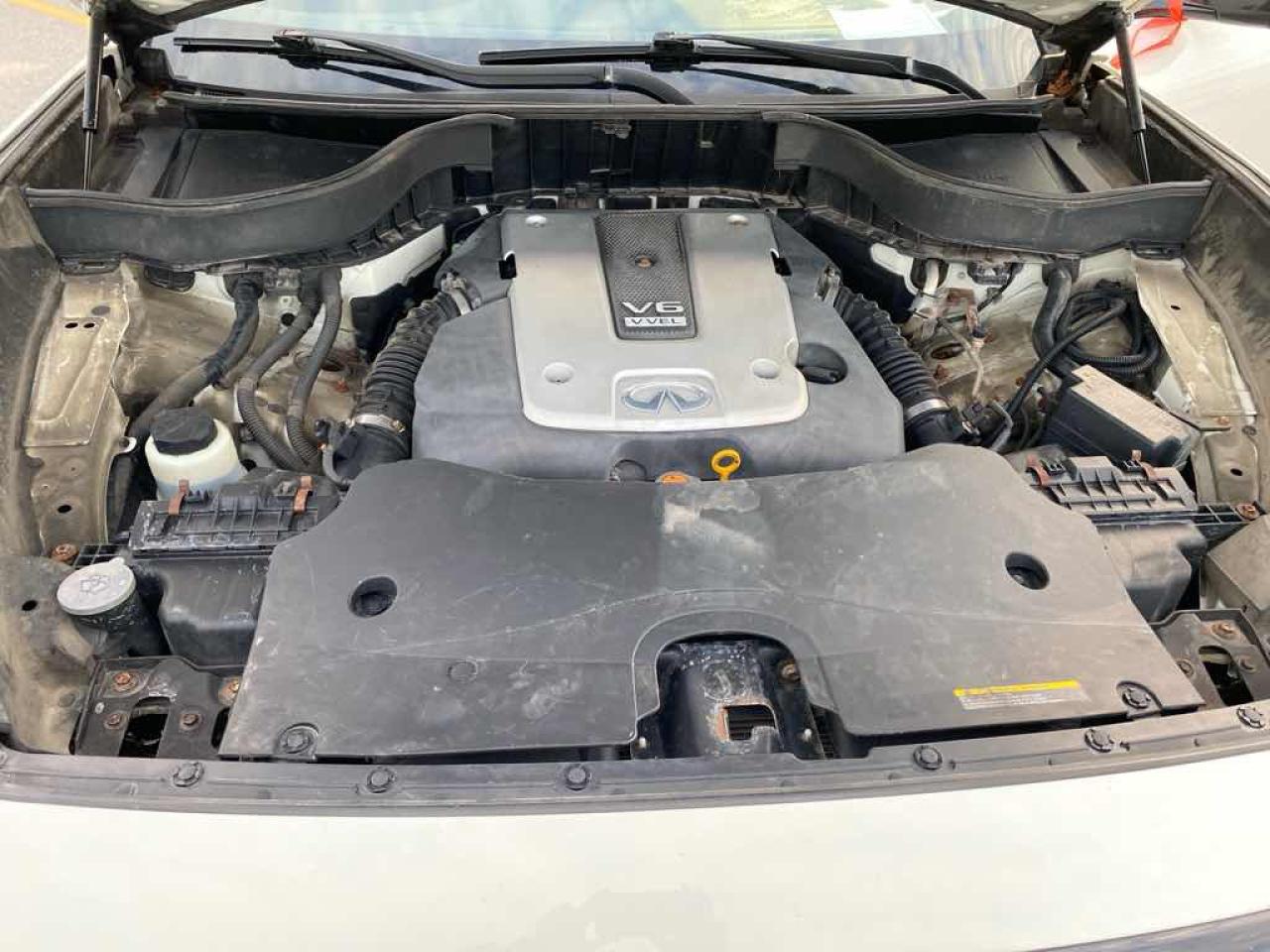 2016 Infiniti QX70  Photo