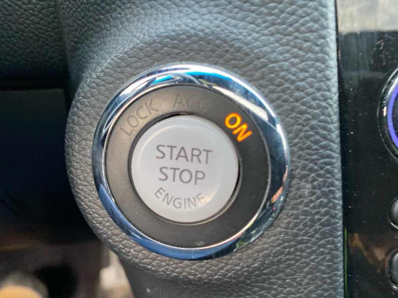 2016 Infiniti QX70  Photo