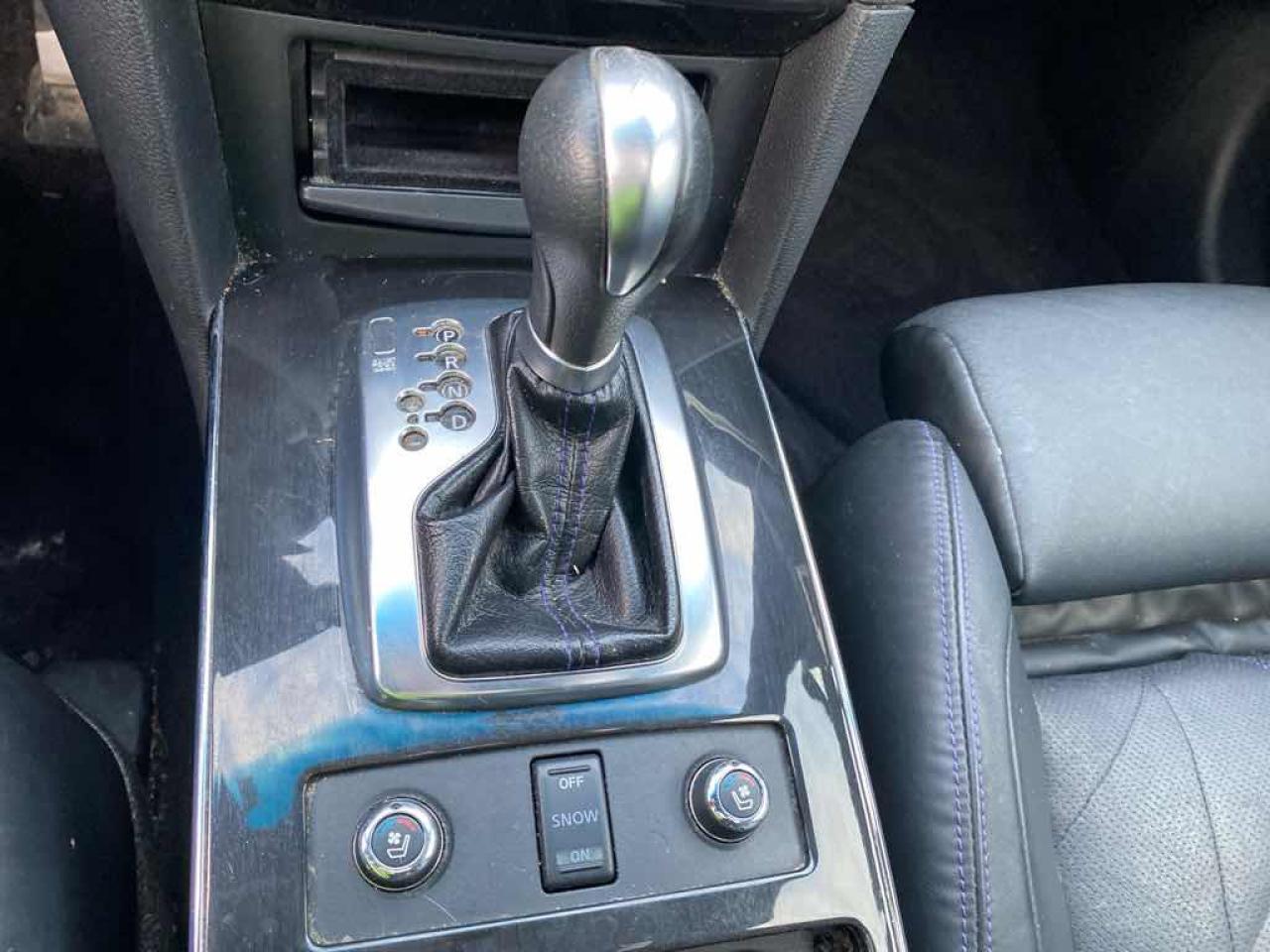 2016 Infiniti QX70  Photo