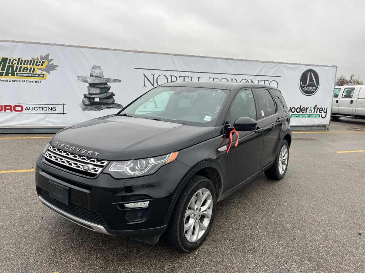 2016 Land Rover Discovery Sport HS Photo0