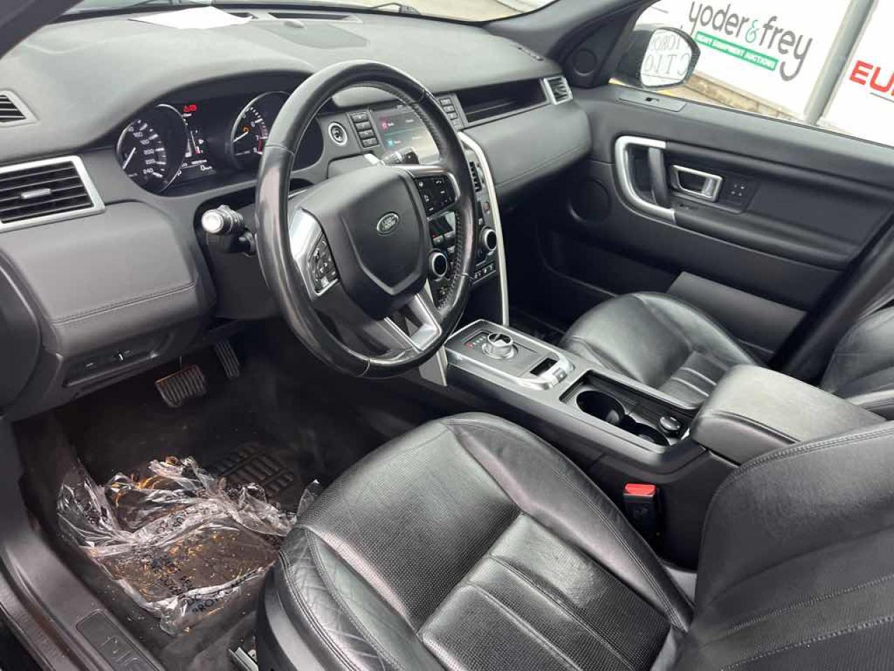 2016 Land Rover Discovery Sport HS Photo