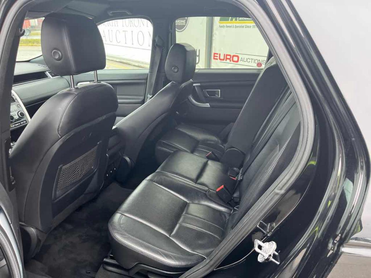 2016 Land Rover Discovery Sport HS Photo