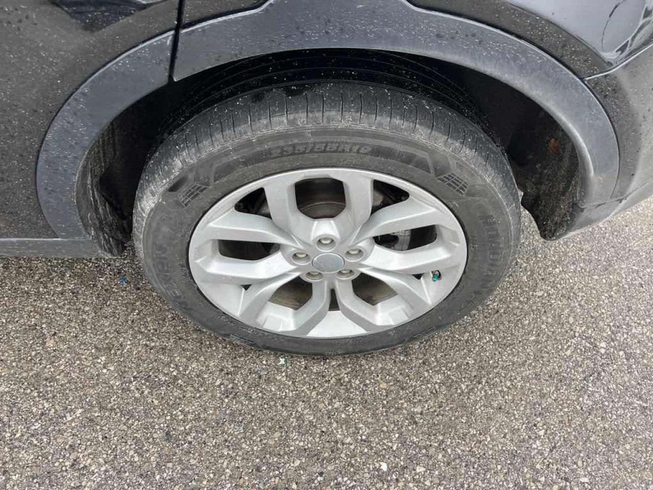 2016 Land Rover Discovery Sport HS Photo