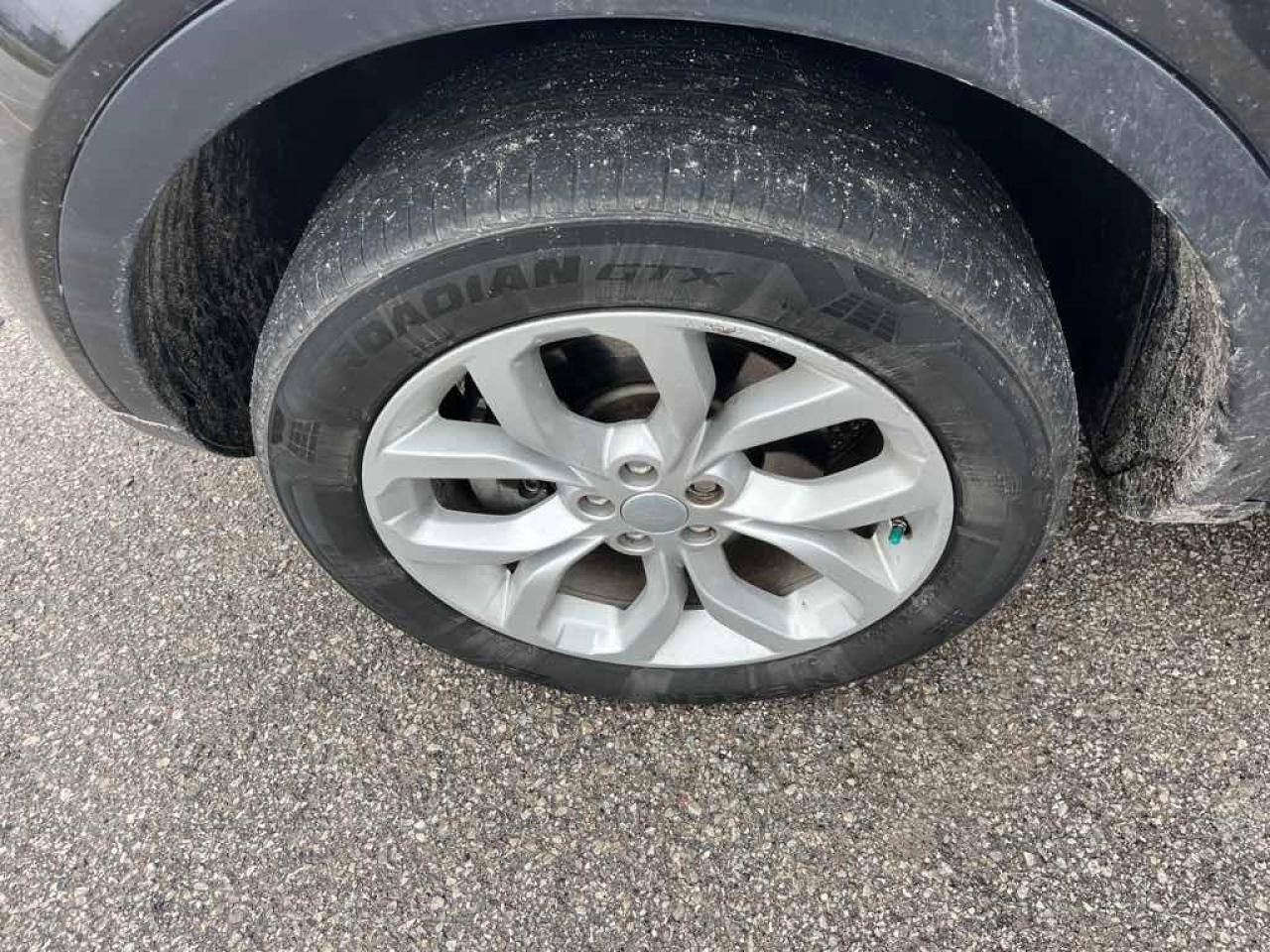 2016 Land Rover Discovery Sport HS Photo