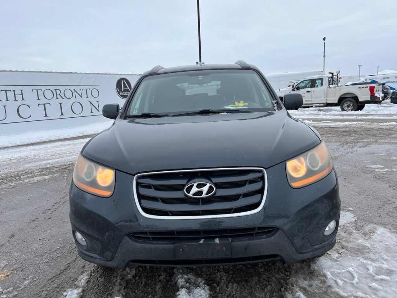 2011 Hyundai Santa Fe GLS Photo5