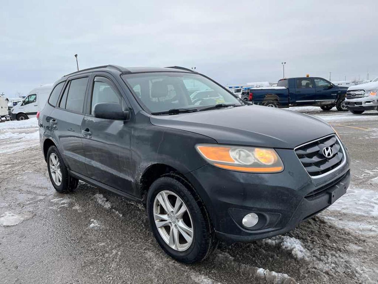 2011 Hyundai Santa Fe GLS Photo