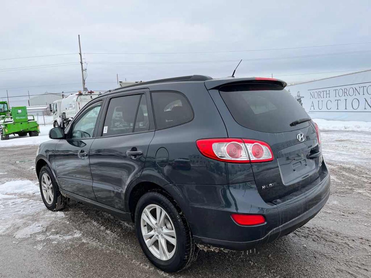 2011 Hyundai Santa Fe GLS Photo