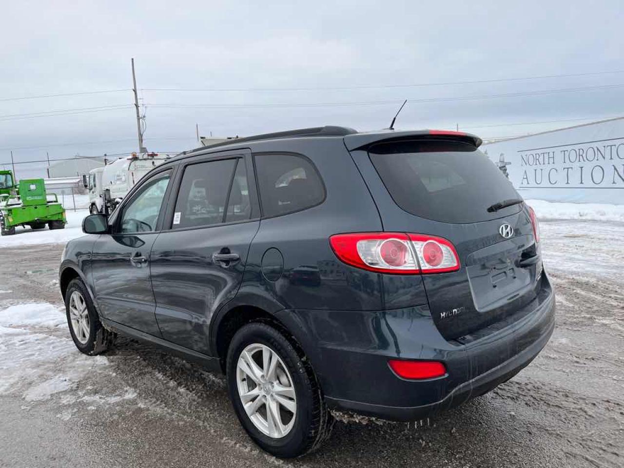 2011 Hyundai Santa Fe GLS Photo