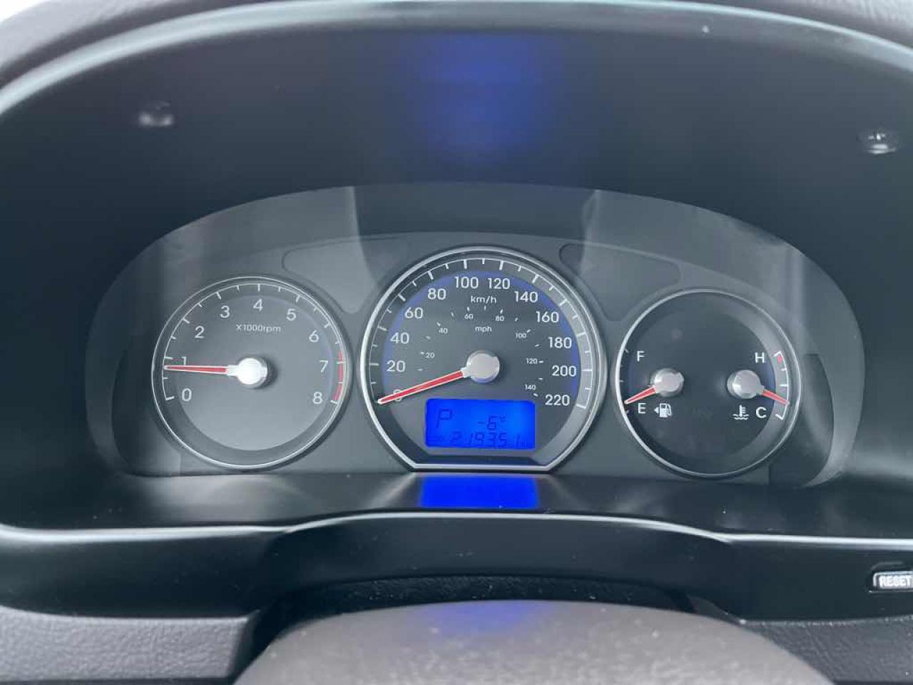 2011 Hyundai Santa Fe GLS Photo