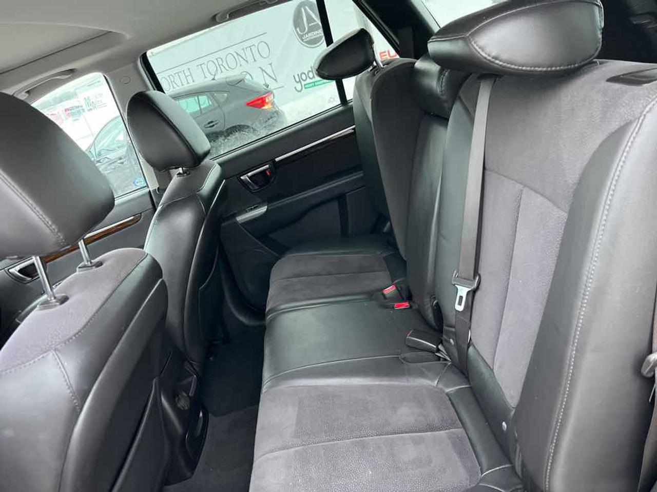 2011 Hyundai Santa Fe GLS Photo