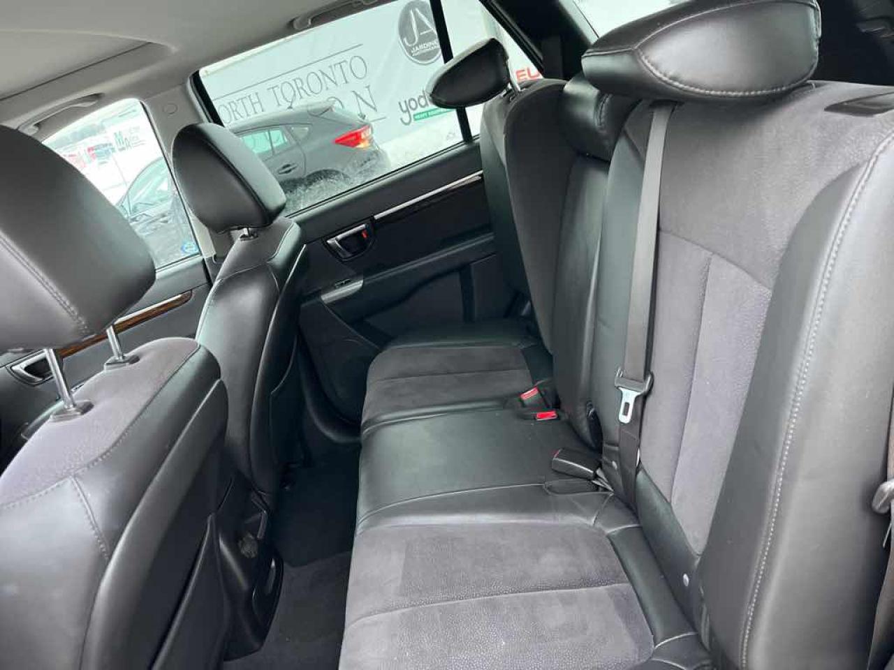 2011 Hyundai Santa Fe GLS Photo