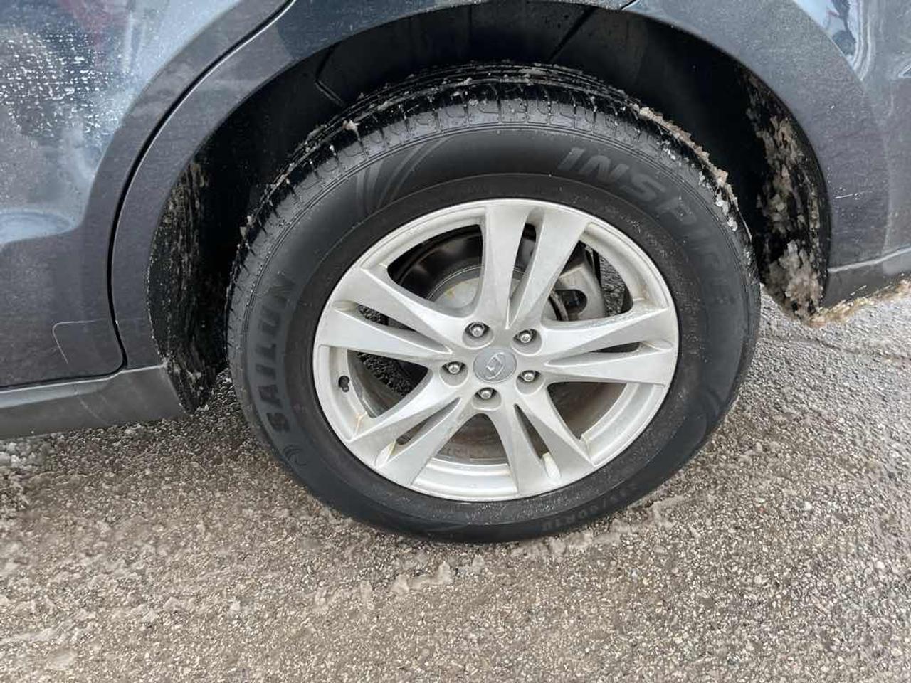 2011 Hyundai Santa Fe GLS Photo