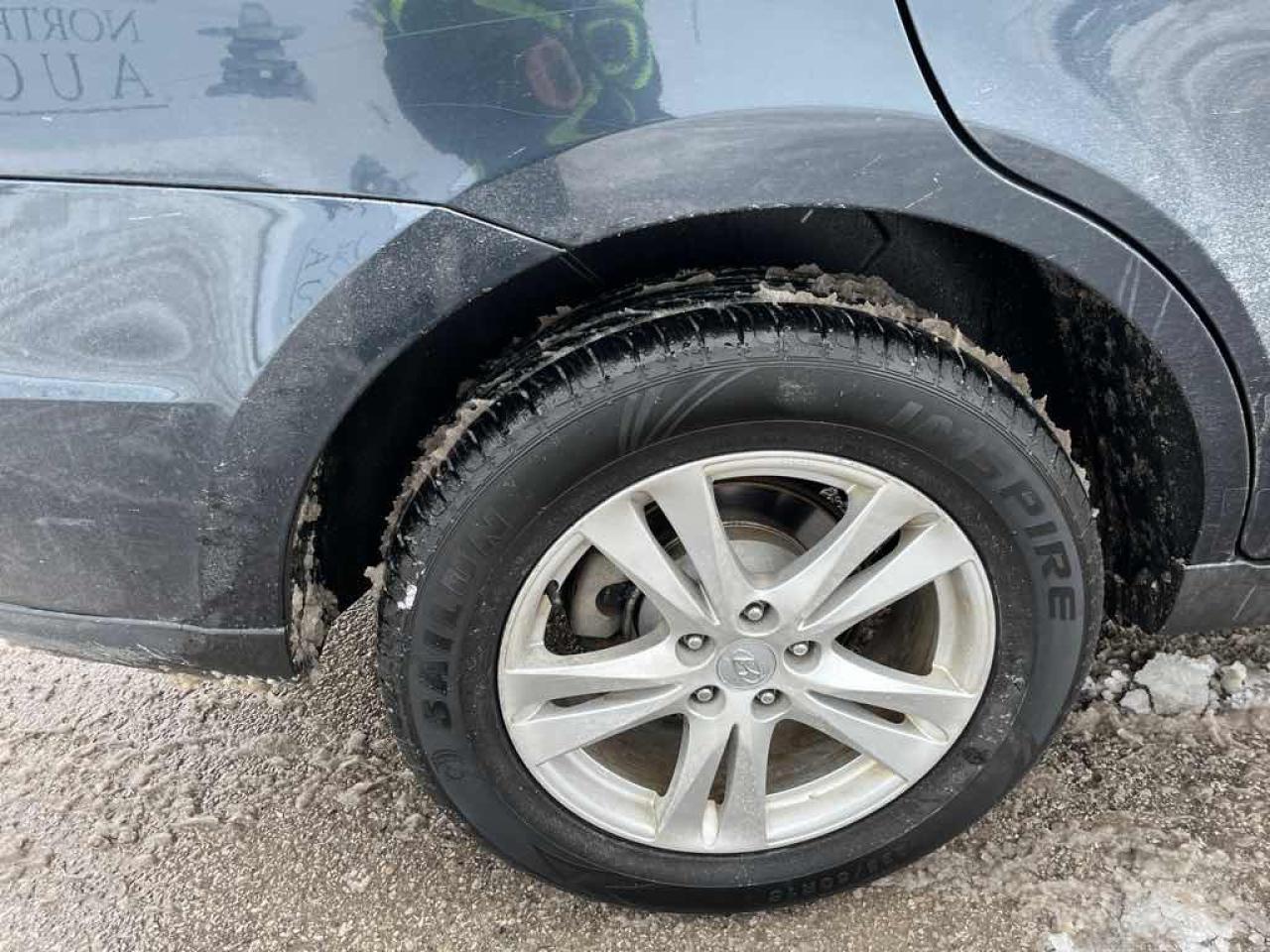 2011 Hyundai Santa Fe GLS Photo