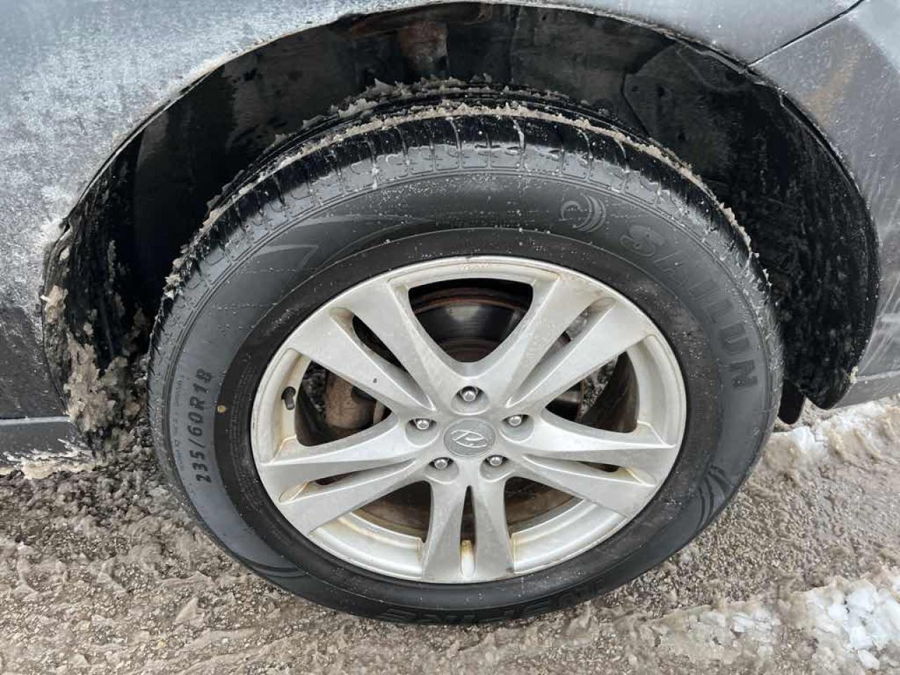 2011 Hyundai Santa Fe GLS Photo