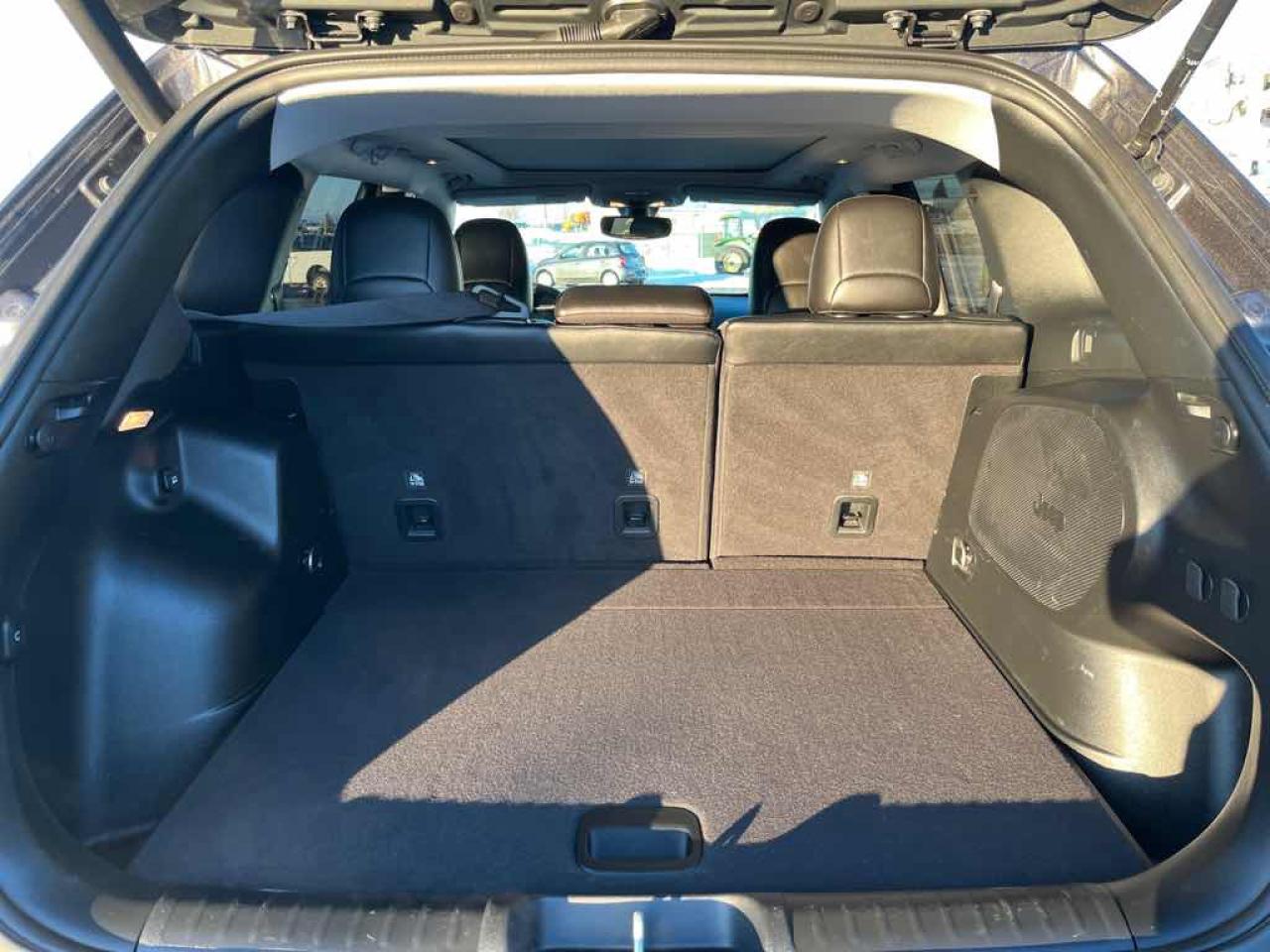 2022 Jeep Cherokee Trailhawk Photo