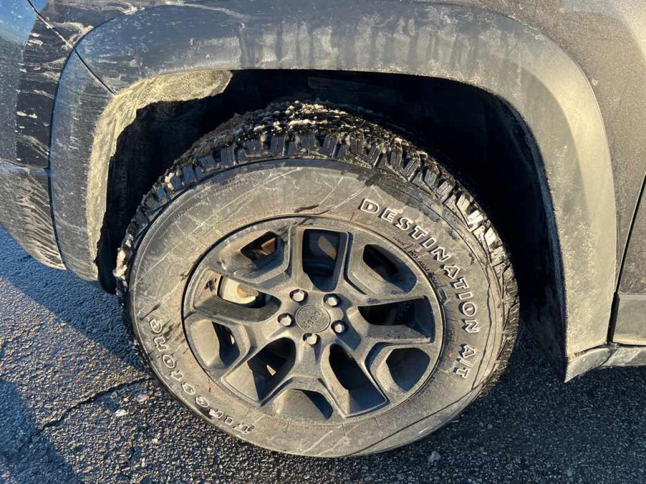 2022 Jeep Cherokee Trailhawk Photo