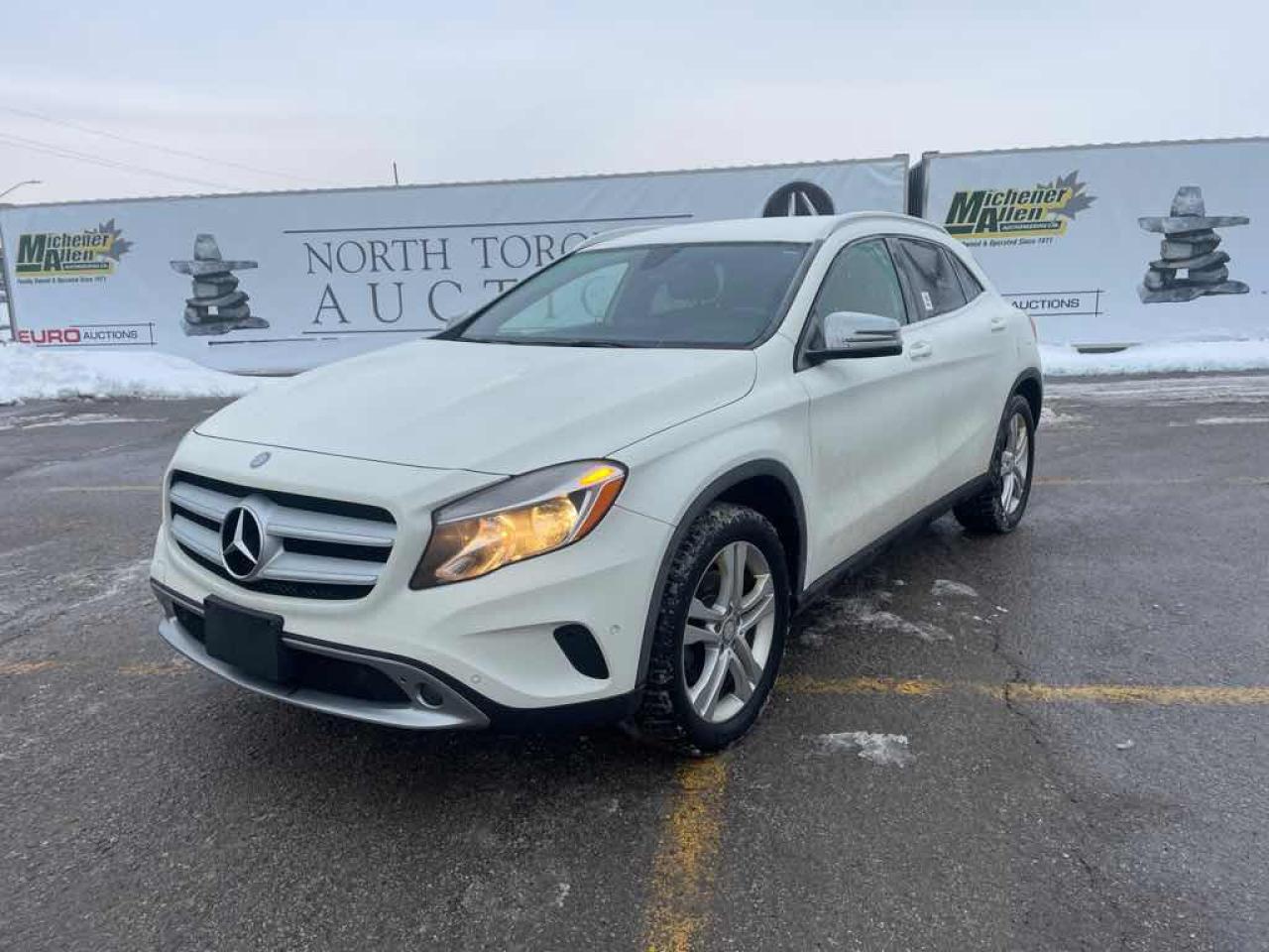 2016 Mercedes-Benz GLA 250 4MATIC Photo0