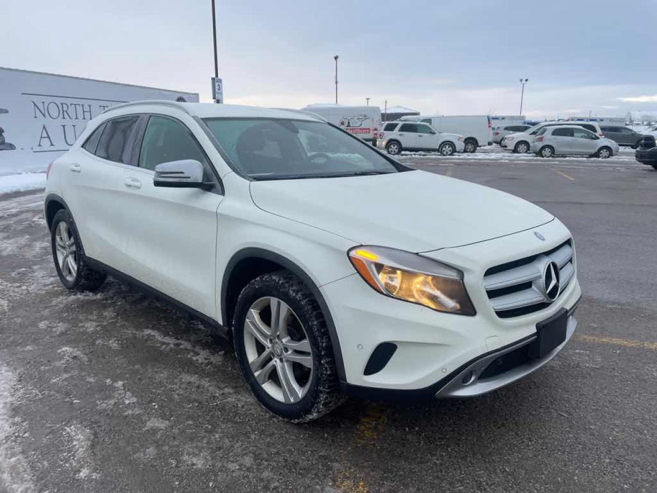 2016 Mercedes-Benz GLA 250 4MATIC Photo2
