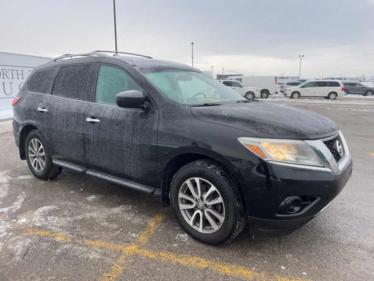 2013 Nissan Pathfinder  Photo