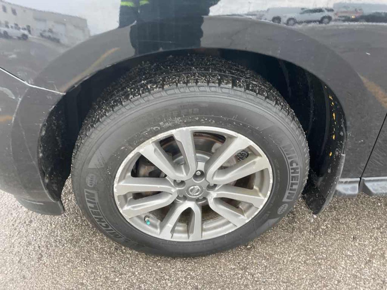 2013 Nissan Pathfinder  Photo