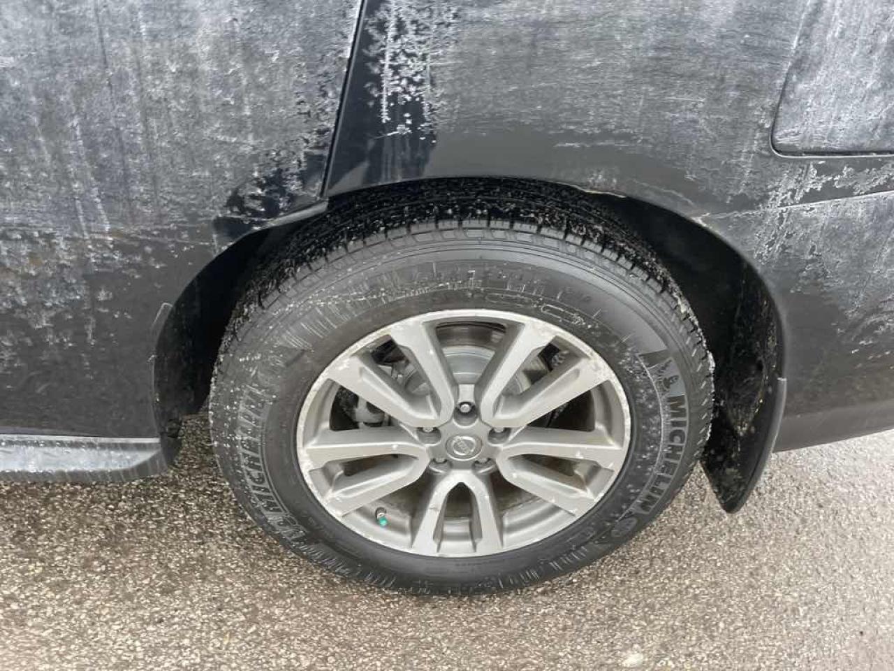 2013 Nissan Pathfinder  Photo