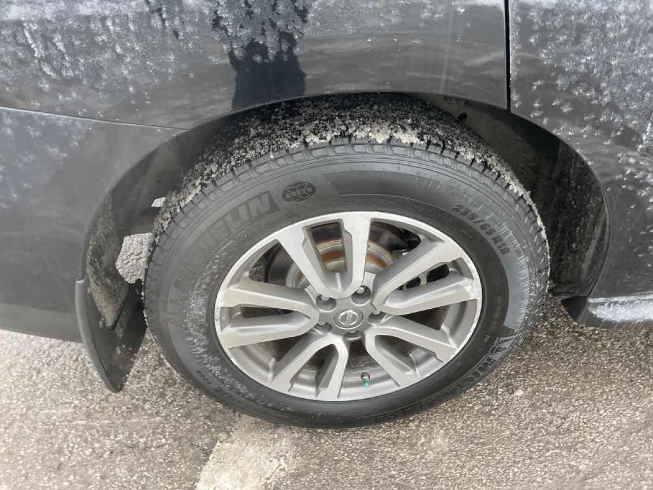 2013 Nissan Pathfinder  Photo