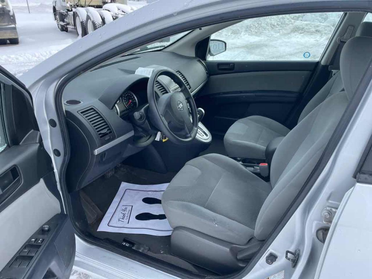 2011 Nissan Sentra  Photo