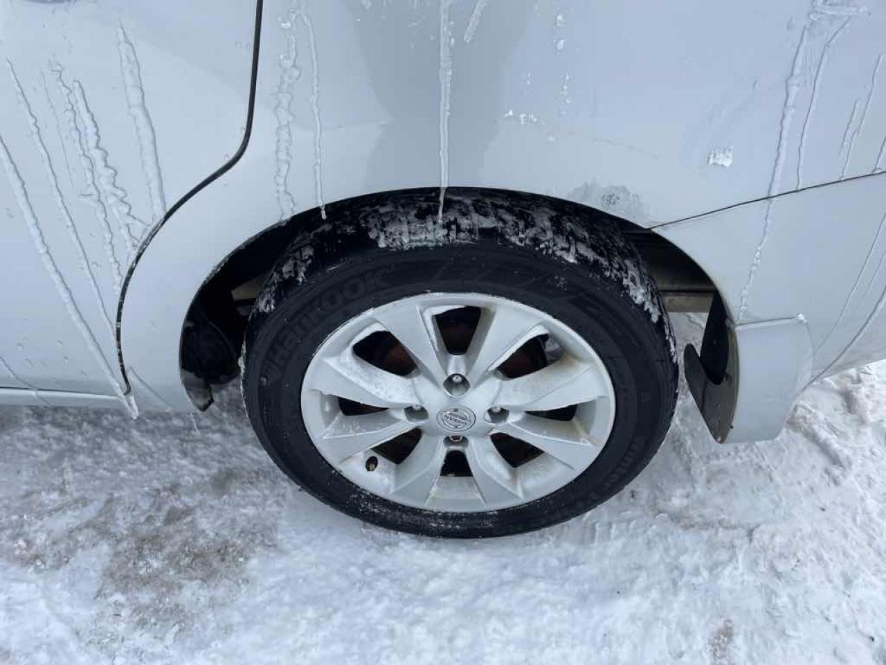 2011 Nissan Sentra  Photo