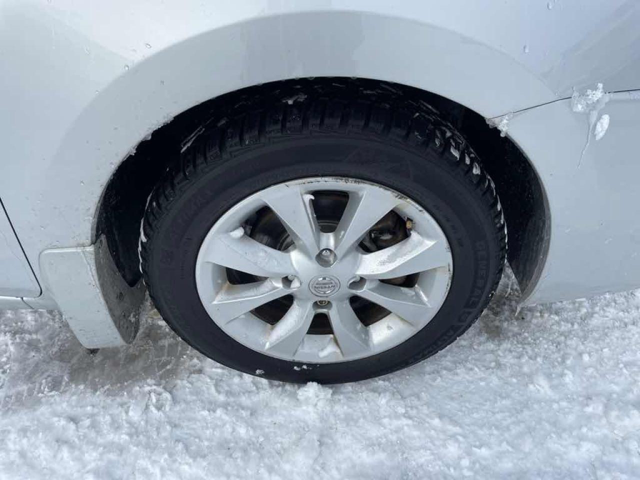 2011 Nissan Sentra  Photo